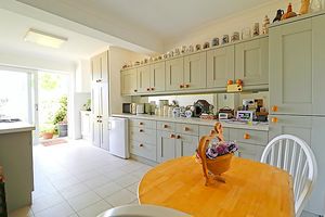 Kitchen / Breakfast Room- click for photo gallery